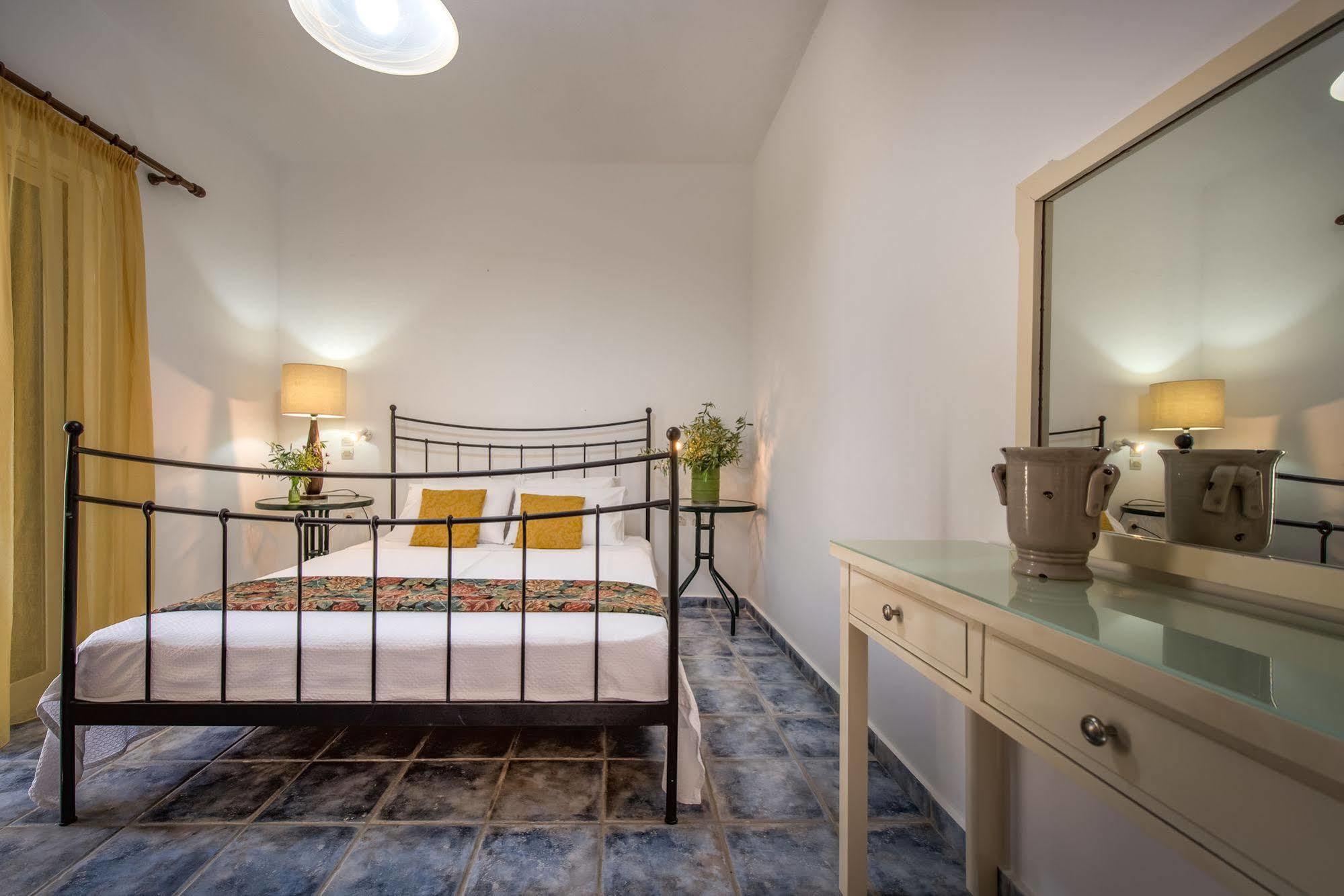 Lofos Soilis Aparthotel Трагаки Екстериор снимка
