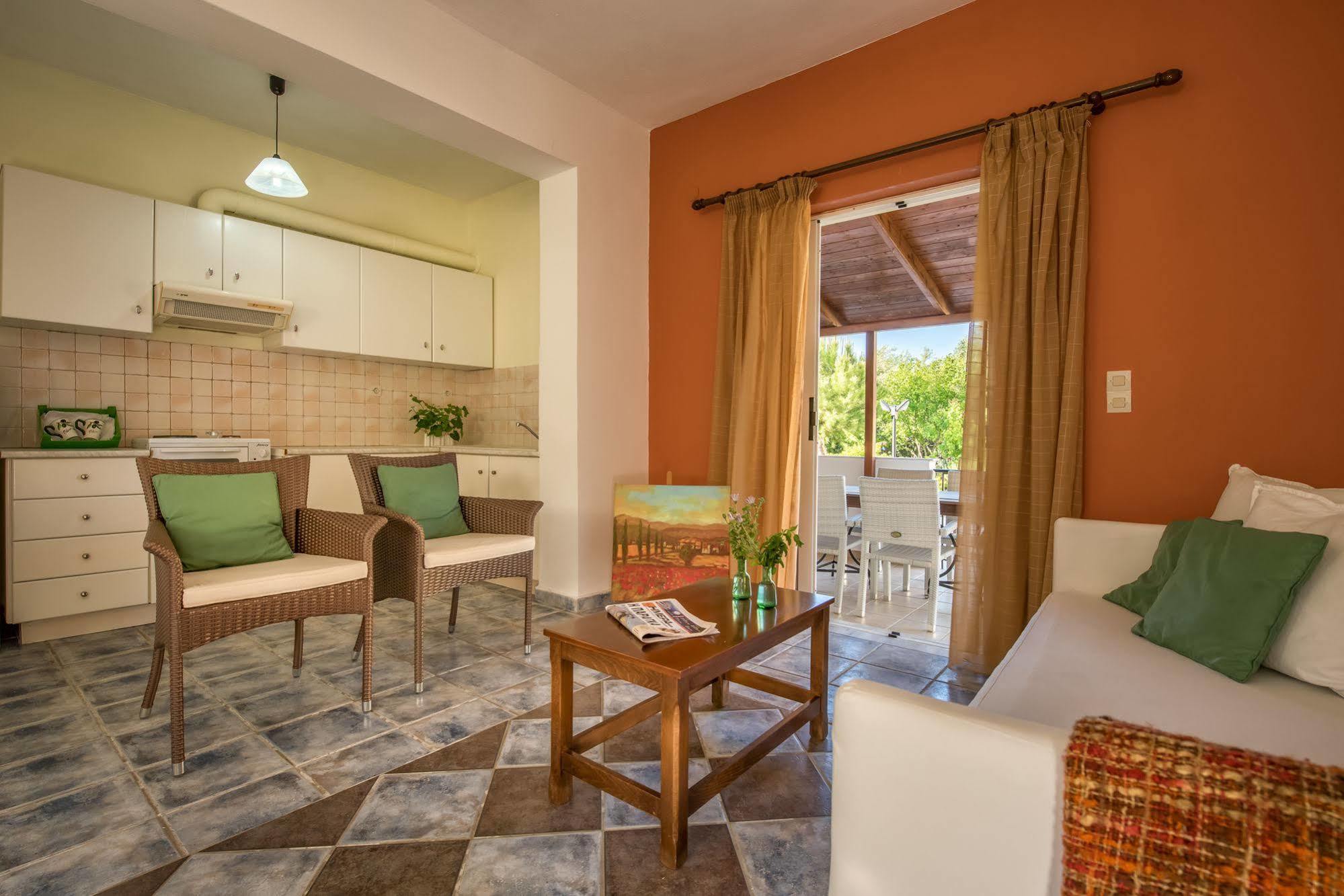 Lofos Soilis Aparthotel Трагаки Екстериор снимка