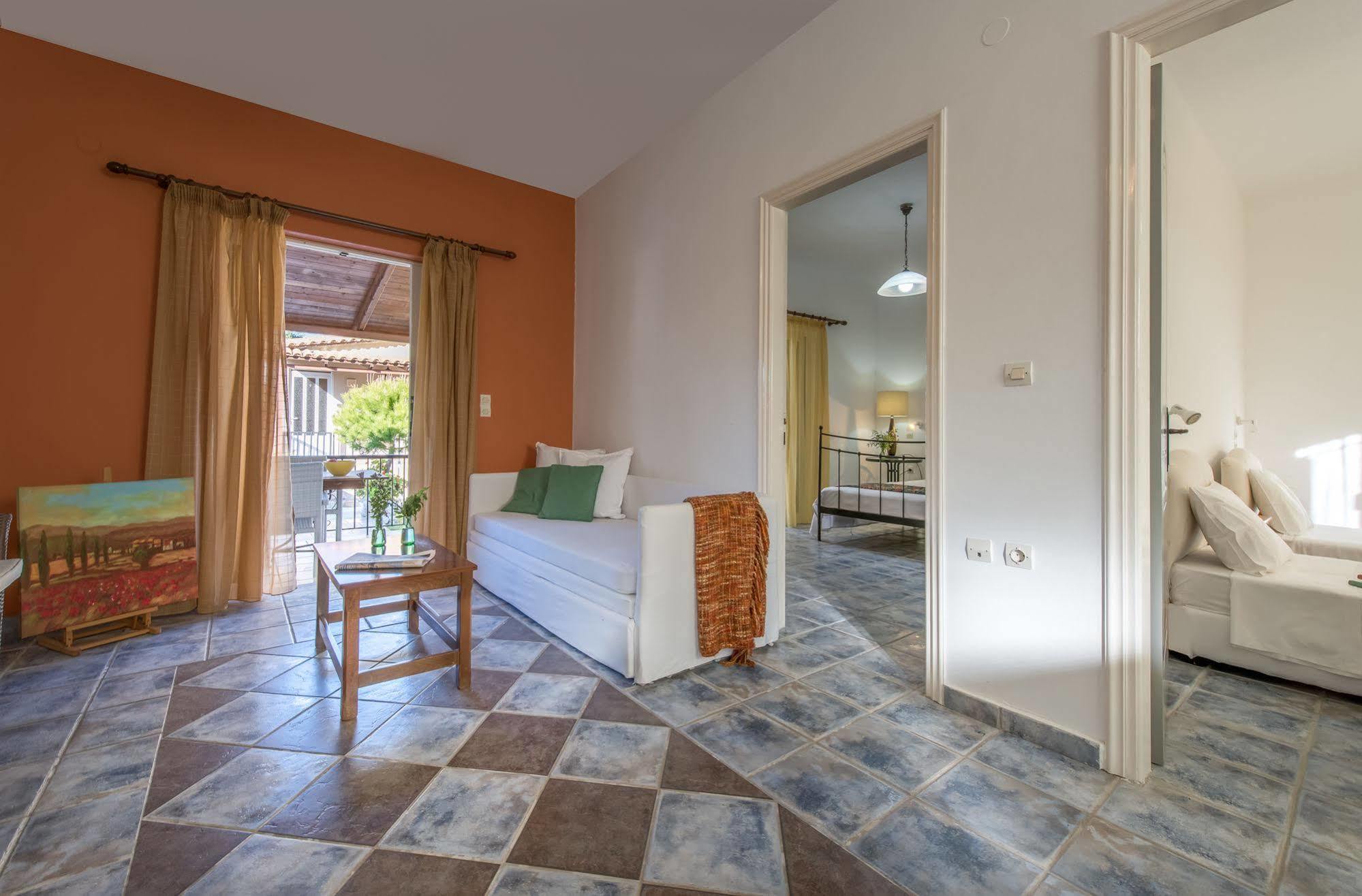 Lofos Soilis Aparthotel Трагаки Екстериор снимка