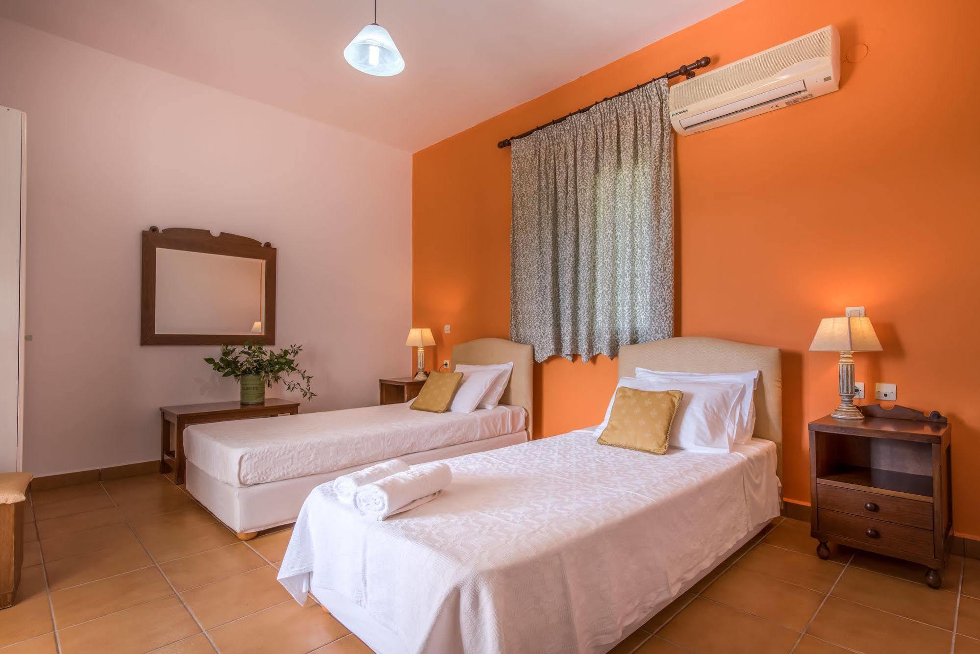 Lofos Soilis Aparthotel Трагаки Екстериор снимка
